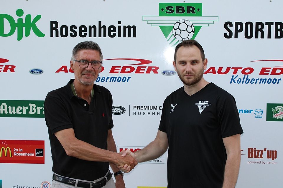 Eldar Kavazovic (re.) stand letzte Saison noch mit den Bender-Zwillingen beim TSV Brannenburg auf dem Platz. Jetzt ist er neuer Trainer beim Landesliga-Absteiger SB DJK Rosenheim.