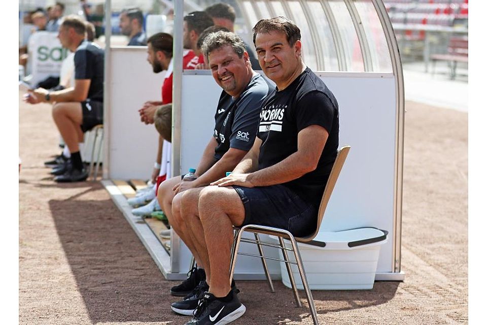 Suchen bislang vergeblich nach einem neuen Trainer: Wormatias Sportvorstand Ibrahim Kurt (rechts) und der Sportliche Leiter des Vereins, Nobert Hess.	
