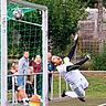 In dieser Saison schlägt es in schöner Regelmäßigkeit im Kasten des FC Bad Dürrheim ein. Allein am Mittwoch gab es fünf Stück gegen Gutmadingen.