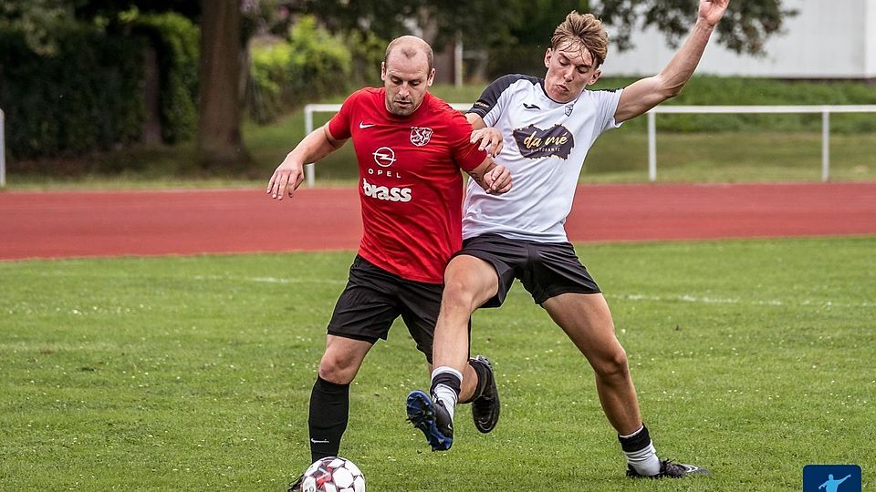 Pascal Bender (links) verlässt im Winter den TSV Wolfskehlen.