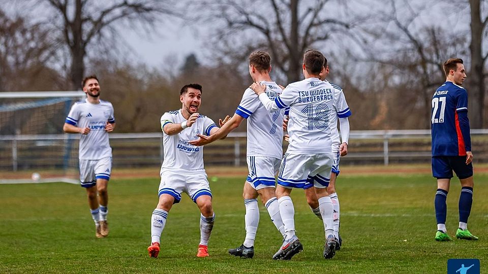 Der TSV Windeck-Burgebrach sicherte sich im Duell gegen die Quelle Fürth wichtige Punkte gegen die Abstiegszone.