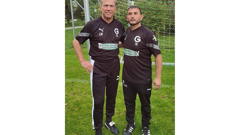 Da kann nichts mehr schiefgehen: Lothar Matthäus und sein Co-Trainer Selami Gündogar im Einsatz für die Grünwalder E2.