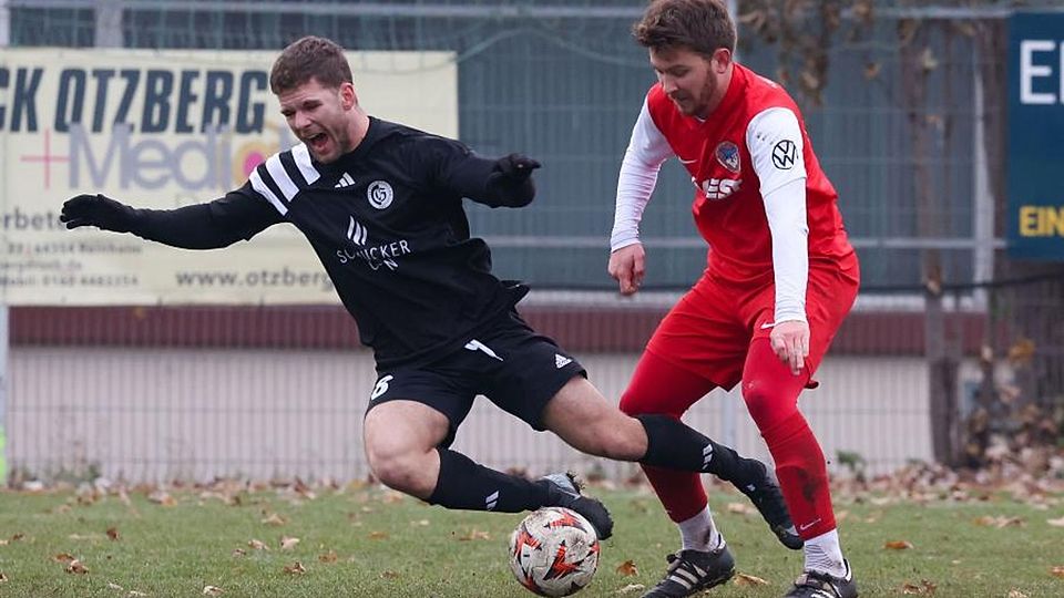 Lukas Köbler (links) trifft für den TSV Günterfürst zur frühen Führung, die Niklas Bahn und die KSG Georgenhausen spät egalisieren.	Foto: Joaquim Ferreira