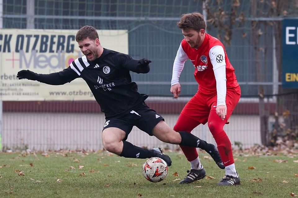 Lukas Köbler (links) trifft für den TSV Günterfürst zur frühen Führung, die Niklas Bahn und die KSG Georgenhausen spät egalisieren.	Foto: Joaquim Ferreira