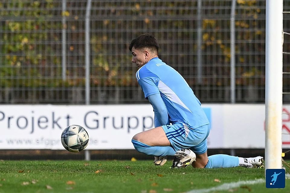 Nur zwölf Gegentreffer musste der SV Bergisch Gladbach und Keeper Robin Schulze bisher hinnehmen. Nur zwölf Gegentreffer musste der SV Bergisch Gladbach und Keeper Robin Schulze bisher hinnehmen.