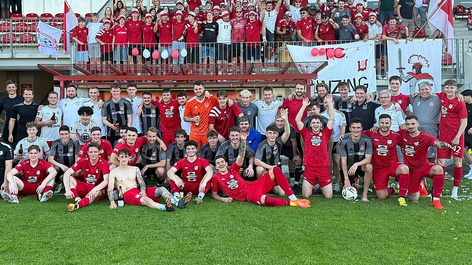 Das war stark! Das war legendär! Nach Schlusspfiff feierte der Sportbund einfach mit! Eine Riesenaktion!