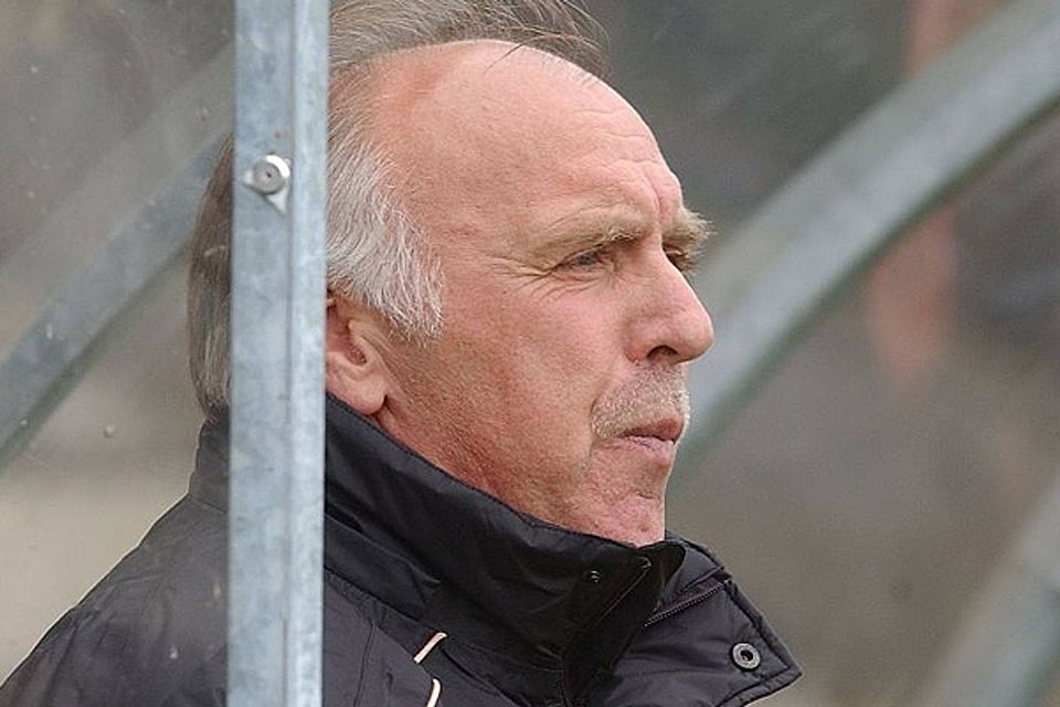 Klaus Scheer blickt voraus auf die Spielzeit 2011/12. F: Meier