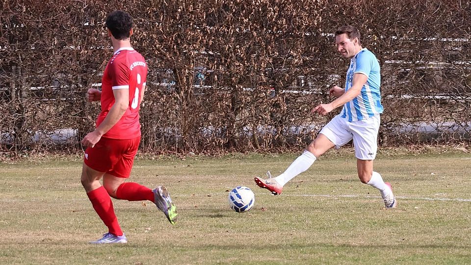 Die zwischenzeitliche 2:1-Führung für Ascholding erzielte hier Phililp von Jagemann (re.), doch die SG verlor mit 2:4.