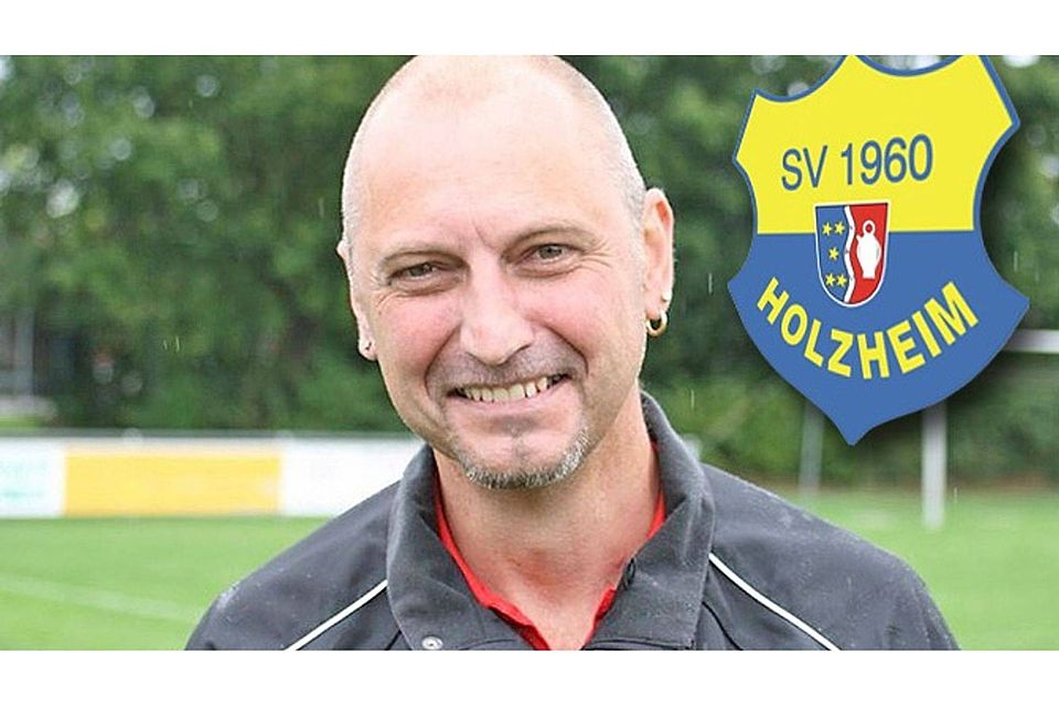 Will vor seinem Abgang an Saisonende noch den Sprung auf den Relegationsplatz schaffen: SV Holzheims Trainer Helmut Gruschka.  Foto: SV Holzheim