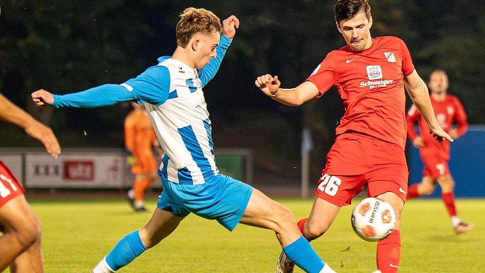 Der FC Aschheim (li.) verspielte eine 2:0-Führung.