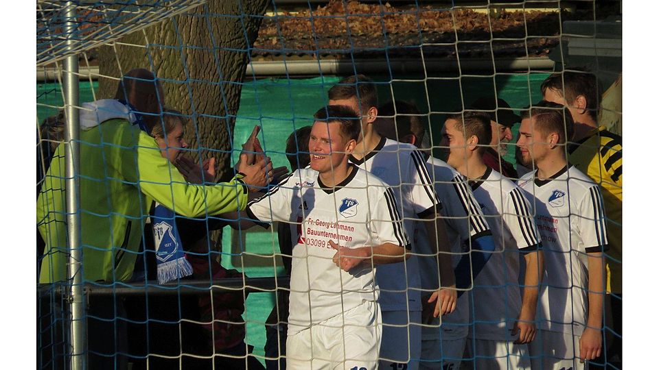 Gegen Viktoria Cottbus gab es für den VfB Krieschow II den ersten Heimdreier der Saison zu feiern. F: Voigt