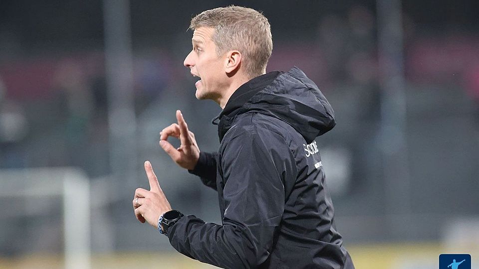 Redebedarf nach der 2:5-Pleite gegen Schweinfurt: Lars Bender will in dieser Woche viel mit seiner Mannschaft sprechen. 