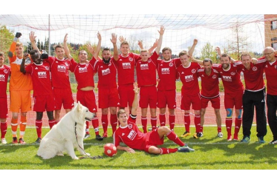 Der FC Wangen II jubelt über den Aufstieg in die Kreisliga A 3. fcw