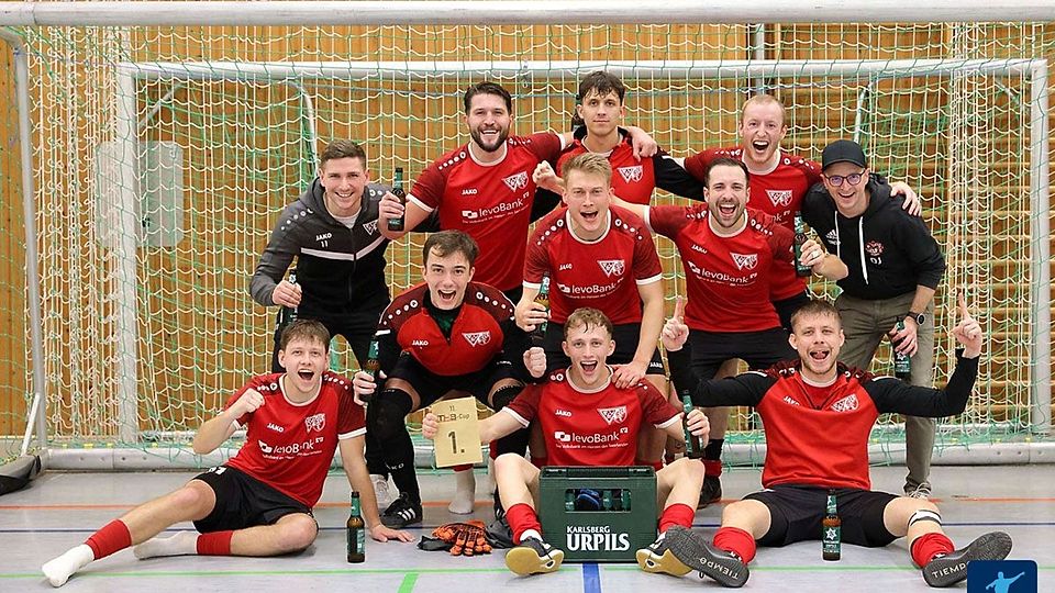 Groß war der Jubel bei den Gastgebern aus Lebach-Landswieler nach dem 2:1-Sieg im Finale gegen die Sportfreunde Köllerbach