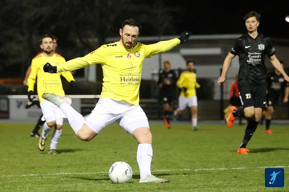 Der Rasen im Ratinger Stadion könnte bald wieder bespielt werden.