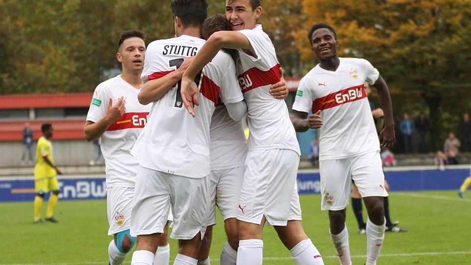 Hatten im Derby bei den Stuttgarter Kickers gleich sechs Mal Grund zum Jubeln: die U17-Junioren des VfB Stuttgart. F: Lommel