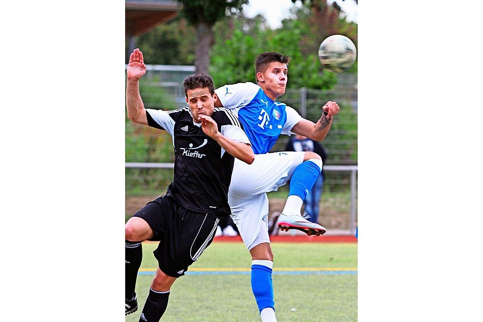 Shkemp Miftari hatte in der Jugend Angebote aus Italien und vom FC Bayern München. Jetzt Spielt er in der Landesliga. Foto: Yavuz Dural Shkemp Miftari hatte in der Jugend Angebote aus Italien und vom FC Bayern München. Jetzt Spielt er in der Landesliga. Foto: Yavuz Dural