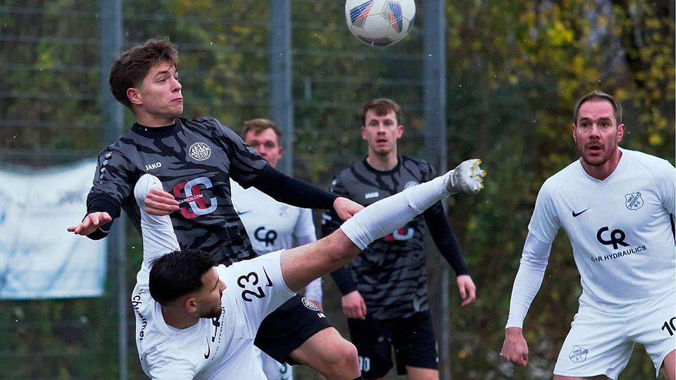 Alessandro di Rosa (li., im schwarzen Trikot) soll der nächste Neuzugang von Türkgücü München sein.