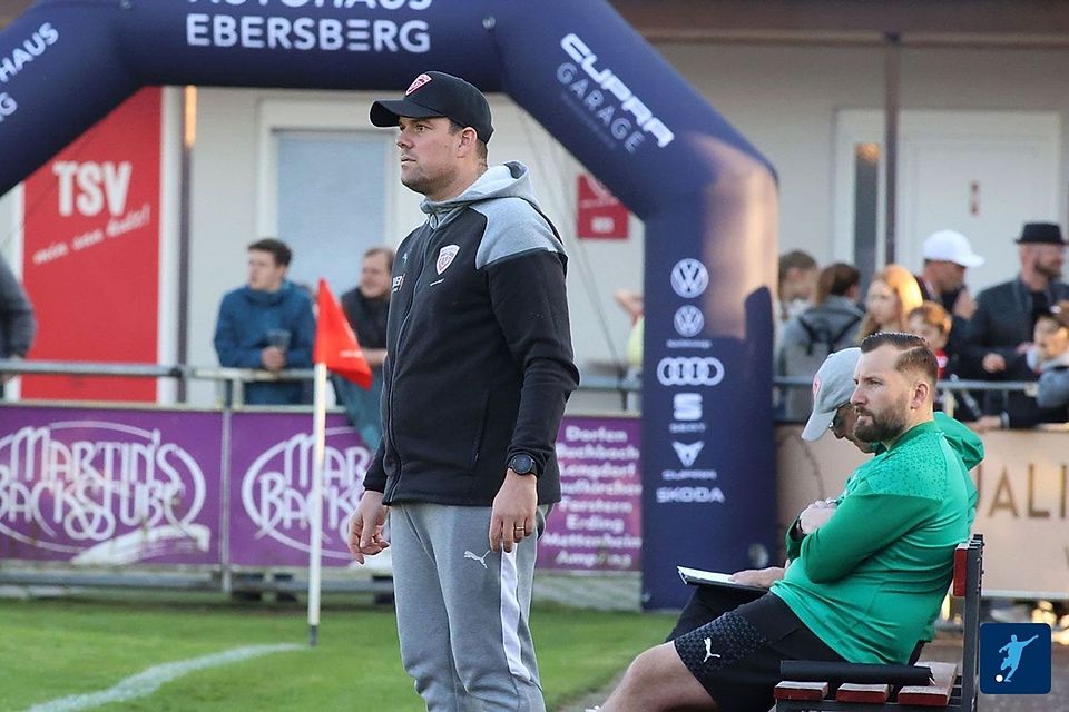 War mit der Leistung seine Elf gar nicht einverstanden: Buchbachs Coach Marc Unterberger.