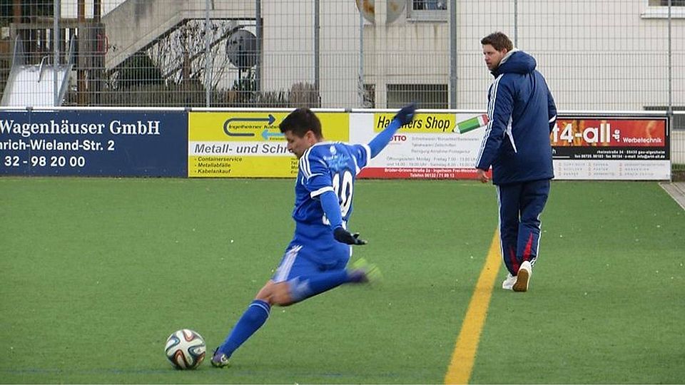 Für David Klose (rechts) wird es ein besonderes Spiel. Für den neuen Ingelheimer Trainer geht es gegen seinen Heimatverein. Unser Bild zeigt ihn noch als Trainer des VfL Frei-Weinheim.