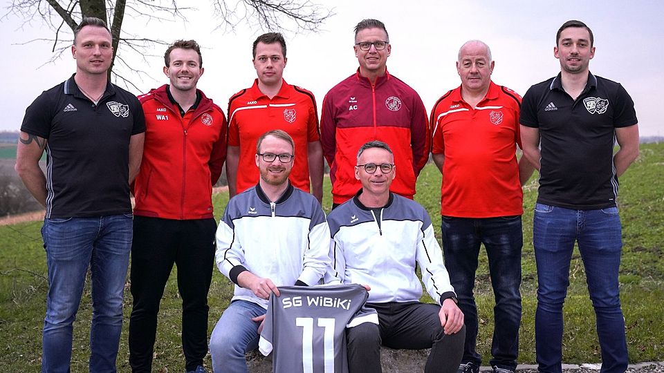 Bild v.l.n.r.: hintere Reihe: Dennis Gottschalk (TSV Wildenberg), André Wachter (SC Kirchdorf), Michael Bauer (SSV Biburg), Christian Artmeier (SC Kirchdorf), Herbert Magowsky (SSV Biburg), Matthias Erl (TSV Wildenberg); vordere Reihe: Sebastian Böhm (Trainer II. und III. Mannschaft), Marcus Willert (Trainer I. Mannschaft)