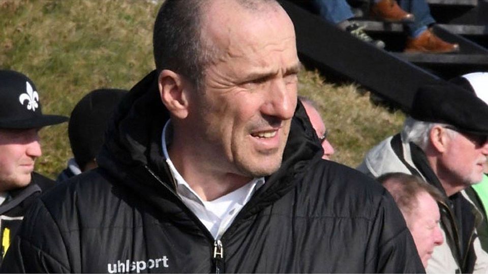 Ein schnelles Comeback auf der Trainerbank feiert Herbert Wiest. Nach seinem Ausstieg bei Türkspor Augsburg übernimmt er ab sofort den TSV Aindling.   F.: Walter Brugger