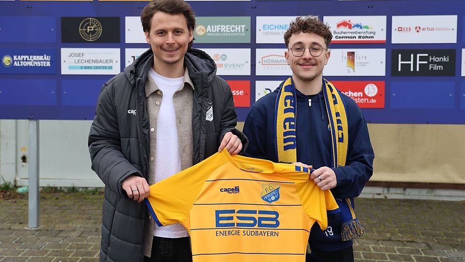 Tobias Ullmann (re.) mit FCP-Manager Johannes Müller 