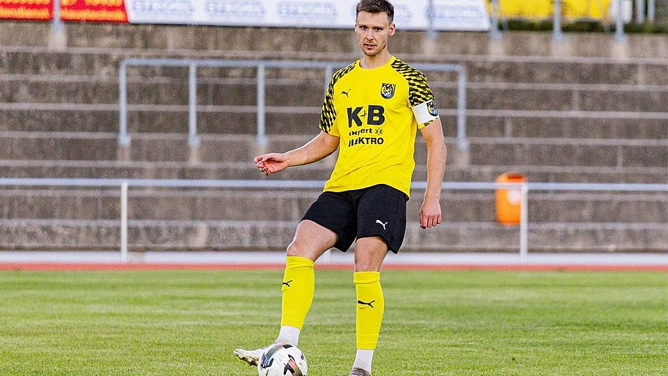 Kapitän Mario Schmien steckt mit dem FC Amberg im Abstiegskampf der Landesliga.