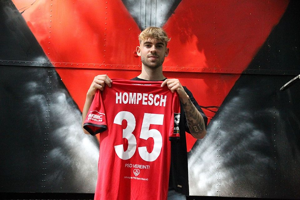 Ben Hompesch hat bei Viktoria Köln einen Profivertrag unterschrieben. Ben Hompesch hat bei Viktoria Köln einen Profivertrag unterschrieben.