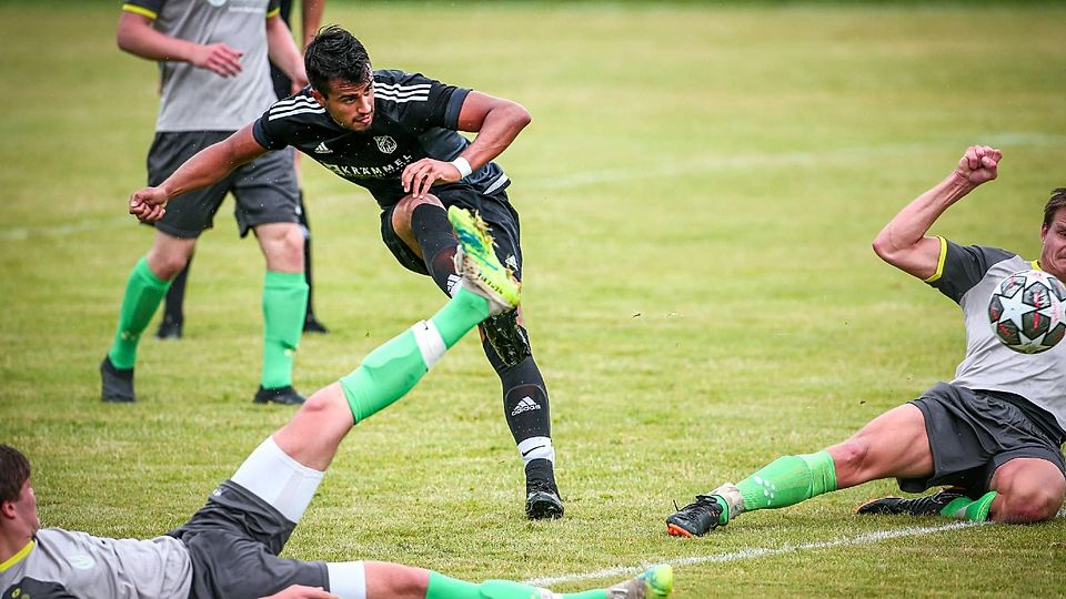 Zu viel Platz: Abdel Kabbaj erzielt das 2:0, die WSV-Kicker sind zu weit weg.
