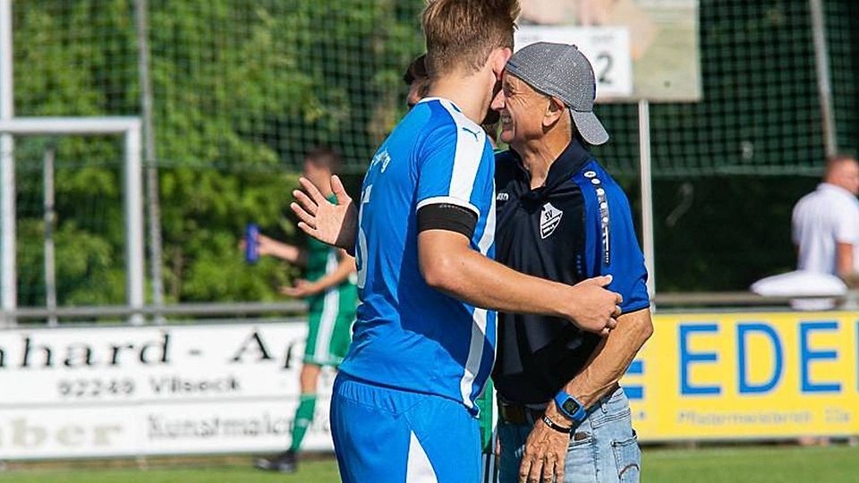 Gebhard Hauer (r.) steht nicht länger an der Freudenberger Kommandobrücke.
