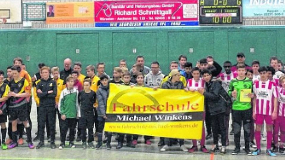 Nach dem Wettkampf: derTurniersieger der C-Jugend, VfR Würselen, und der Zweitplatzierte SC Bardenberg. Foto: SC Bardenberg