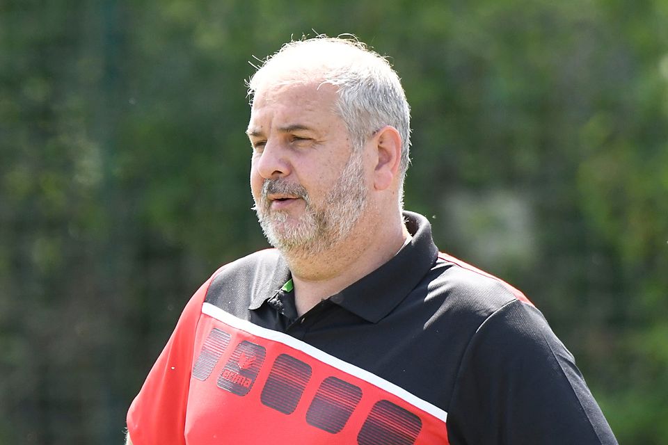 Trainer Rainer Amann verlängert bei der TSG Thannhausen.