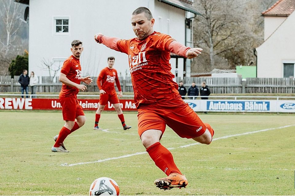 Spielertrainer Stoyan Stoykov und der TV Nabburg werden von Buchberg auf Herz und Nieren getestet.