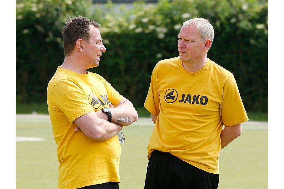 Das Altstädter Trainerduo Andreas Starke (rechts) und Jörg Pötzinger stehen in der Vorbereitung momentan nur zwölf Feldspieler zur Verfügung.  F: Kolb