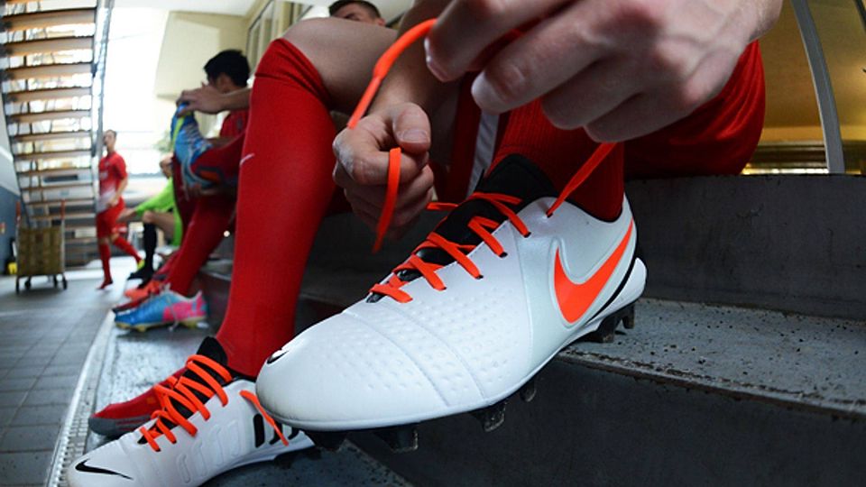 Maximilian Seiler schnürt wieder die Kickschuhe für seinen alten Klub. | Symbolfoto: Patrick Seeger