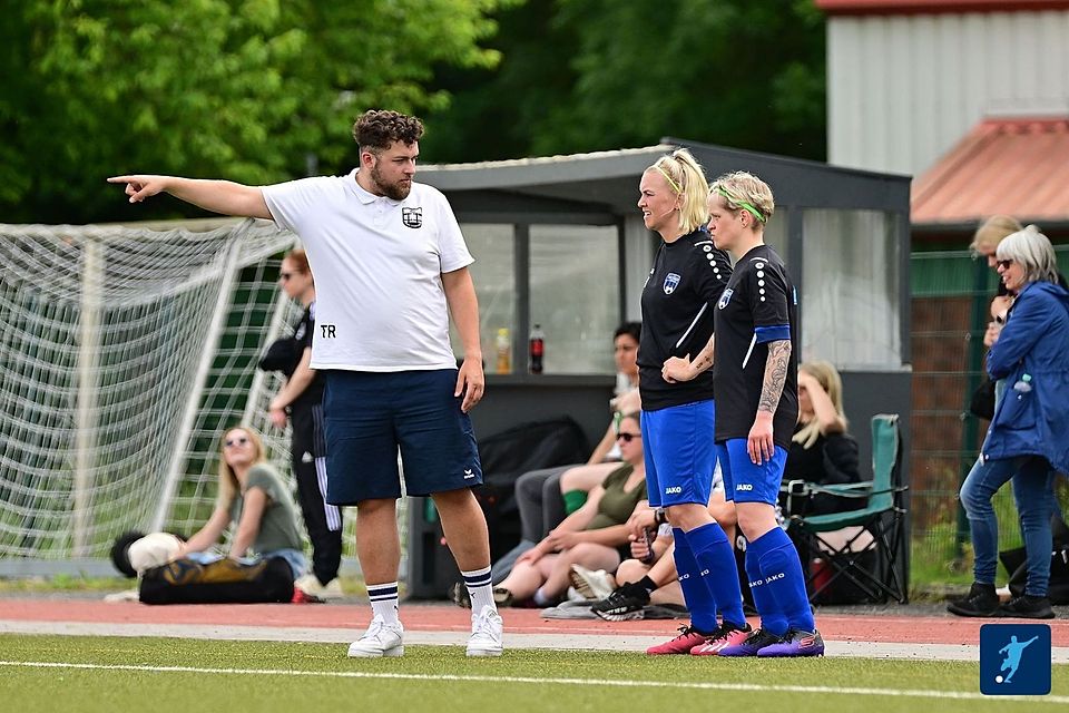 Trainer Carl Pien im Einsatz.