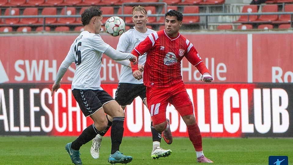 Malek Fakhro (r.) spielt seit dieser Saison für den Hallescher FC.