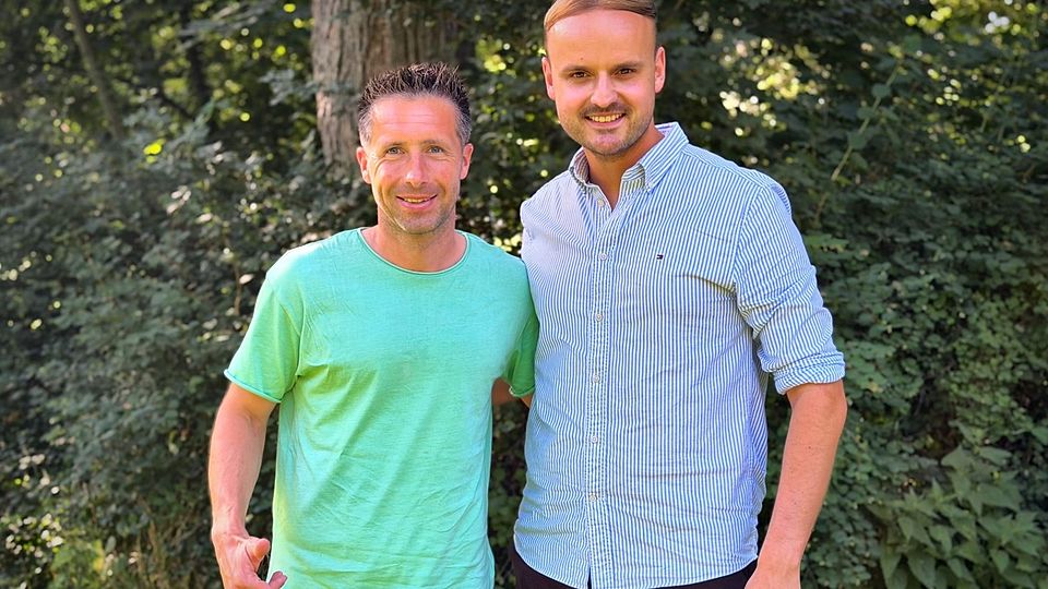 Vorfreude auf die neue Saison: Andreas Kittner und Nick Schubert bei guten Gesprächen im Paradiespark.