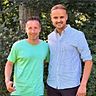 Vorfreude auf die neue Saison: Andreas Kittner und Nick Schubert bei guten Gesprächen im Paradiespark.