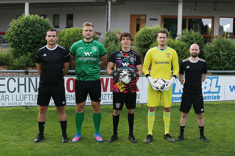 Von links: Cheftrainer Albert Sejdiu, Daniel Wein, Ben Lontke, Markus Weigert und Co-Trainer Benjamin Kruppa.