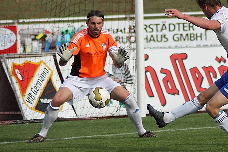 Von Sommer 2011 bis Sommer 2015 war Tino Berbig nochmals beim FC Carl Zeiss Jena und dort Kapitän.