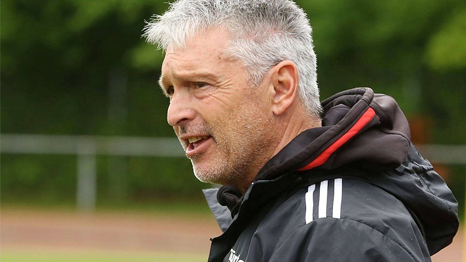 Sportlich sieht Trainer Gerhard Kitzler den Neuling Türkspor Augsburg für die Landesliga gut gerüstet.   F.: Michael Hochgemuth