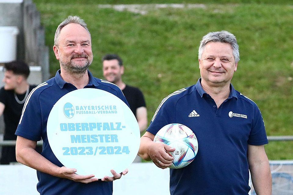 Haben aktuell alle Hände voll zu tun: Regensburgs Kreis-Vorsitzender Harald Greß (links) und Kreis-Spielleiter Mike Koriath.