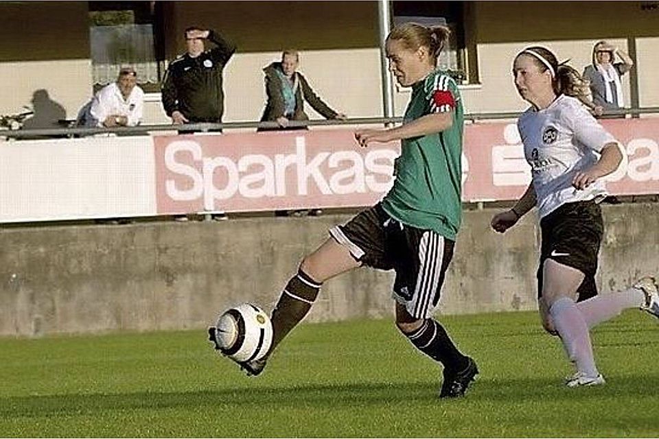 Bereits der zweite Dreierpack in der noch jungen Saison: Katharina Grießemer erzielte alle drei Treffer für die SVL-Frauen (F.: ST)