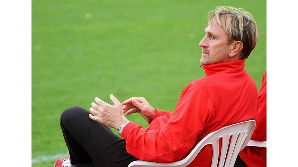 Uwe Hartenberger, Trainer des SC Idar, hofft darauf, dass die Partie in Bad Kreuznach von den Fußball-Richtern neu angesetzt wird.