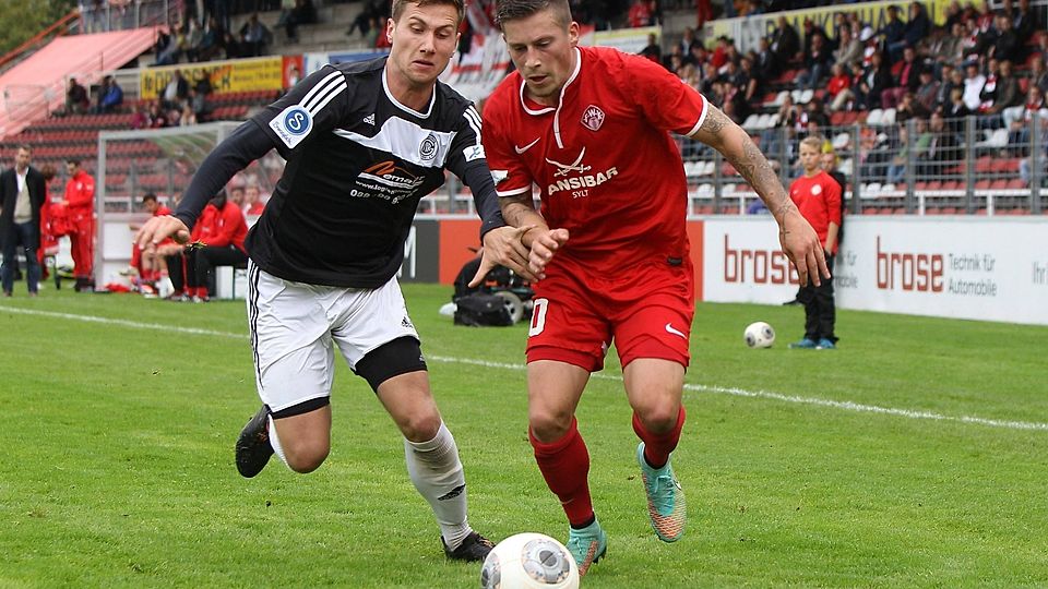 In der Saison 2024/25 lief Thomas Niggl (l.) sechs Mal für den VfR Garching in der Regionalliga Bayern auf. Zuletzt spielte der 31-Jährige beim TSV Eching, beim FSV Pfaffenhofen und bei Grüne Heide Ismaning.