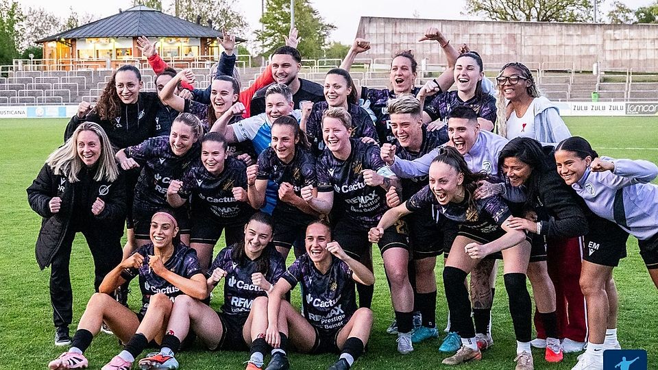 Racing gewann die Meisterschaft vier Spiele vor Schluss