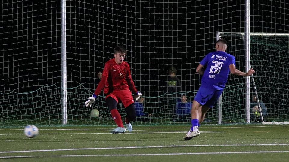 Omer Grbic im Bezirksliga-Spiel SC Olching gegen Vfl Denklingen
