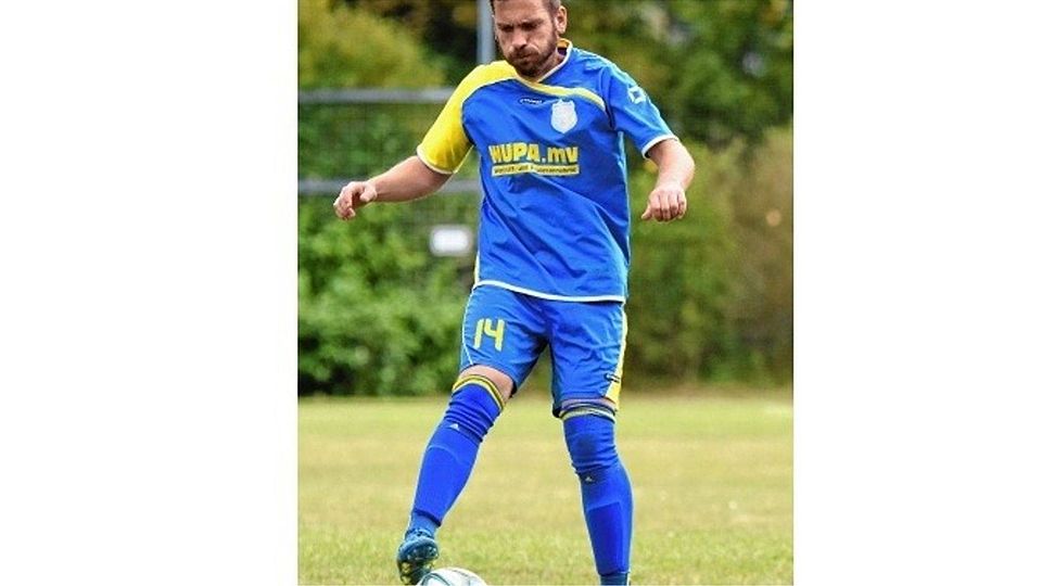 Weil der SKV Steinhagen um Nando Mauck  gegen den ESV Lok Rostock II den besseren Fußball spielte, gewann er verdient.Tim Puskeiler